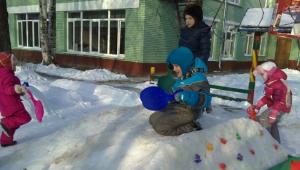 Лепим снежные поделки Зимняя поделка из ваты в детский сад